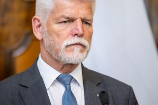 Prezidentova neúčast u voleb vyvolává emoce. Nemáme pro to pochopení, zaznívá z řad opozice i koalice