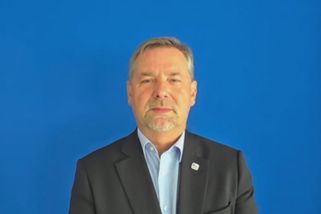 Zdaňme zahraniční korporace, navrhl Koten kvůli obřímu schodku. Odhadl, kolik by to vyneslo