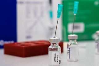 Očkování 4. dávkou začne dřív. První na řadu jdou lidé s rizikem - Seznam Zprávy
