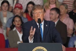 „Ať zničí Los Angeles.“ Trump připustil útok Íránu na americká města - Seznam Zprávy
