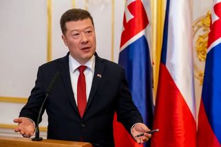 Okamura se postaral o dusno přímo v živém vysílání ČT. Vytáhl nečekanou informaci o Babišovi a moderátor okamžitě zareagoval