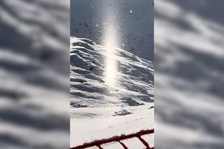 Brána do jiné dimenze? Tyndallův jev ohromil návštěvníky lyžařského střediska - Novinky