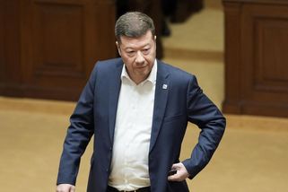 Přestaňme jim posílat zbraně. Okamura v novoročním projevu ostře zkritizoval Zelenského - Novinky