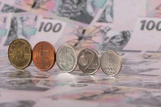 Padesátka na krku a úspory na nule. I za deset let se dá naspořit milion, rozhoduje ale každý měsíc