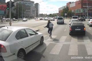 Srazila ji na přechodu pro chodce | Odchyceno na dashcam