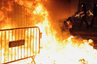 Obrazem: Demonstrace v Barceloně kvůli bytové krizi přerostly v násilí - Seznam Zprávy