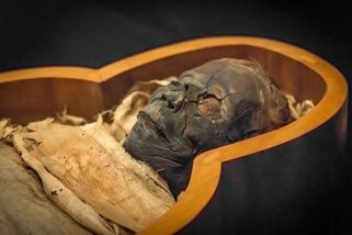 Sloužili egyptským faraonům až do smrti. Pak sluhy brutálně obětovali