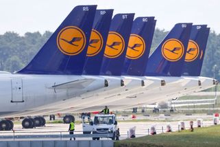 Lufthansa končí s oslovením dámy a pánové - Novinky