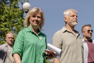 Eva Pavlová čelí zdrcující kritice: Její obhajoba manžela pořádně nadzvedla politiky - Médium.cz