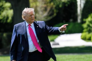 Trump nechá prohru s Íránem vyšumět a zkusí dělat, že se nic nestalo - Médium.cz