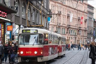 Praha zavádí nový zvýhodněný tarif na MHD. Na slevu 70 % nově dosáhne více lidí