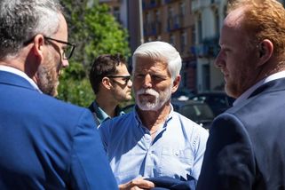 Petr Pavel se vrátil do Česka, k volbám nakonec půjde - Seznam Zprávy