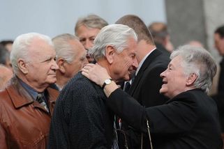 Večeře v šest. Vždycky. Po manželství s legendou zůstala bez důchodu
