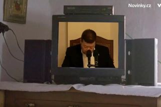VTIP: Jak dlouho se vydržíte dívat na Okamuru ve Sněmovně, než přepnete na jiný kanál?