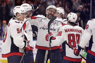 Hrdina z NHL slouží diktátorovi. Ovečkin dělá kampaň Putinovi, Západ je v šoku