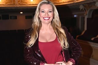 Chlapi to mají jednodušší, hořekovala Lucie Borhyová na výletě s urostlým fešákem