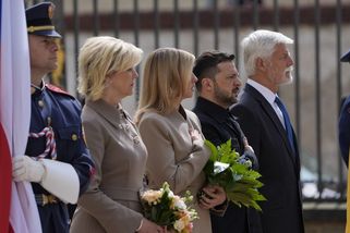 Zelenskyj stráví večer na zámku v Lánech - Novinky