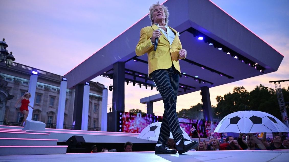 Rod Stewart volal do televizního pořadu, zkritizoval britské zdravotnictví - Novinky