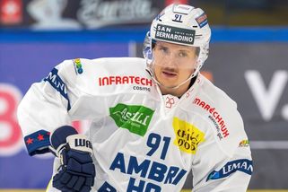 Tým českého útočníka se topí v obrovských dluzích. Situace je alarmující, zní ze Švýcarska - Sport.cz