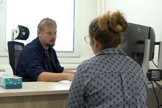 S narozením dítěte nemusí přijít jen radost, ale také deprese. Maminky najdou pomoc v novém centru v Praze - Novinky