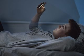 Za televizi na mobilu se bude platit - Novinky
