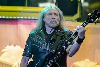 Baskytarista Ian Hill opustil kapelu Judas Priest - Novinky