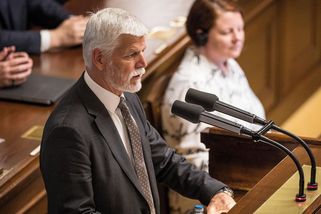 Poslanci budou řešit Pavlovu cestu do Maroka, koalice chce vidět účet - Seznam Zprávy