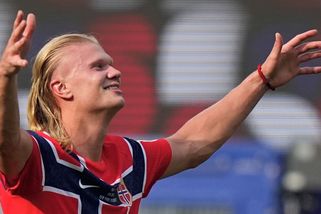 Letecká společnost si zadělala na malér kvůli Haalandovu culíku - Sport.cz
