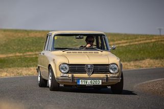 Nenápadná italská kráska Alfa Romeo Giulia je elegantní i rychlá