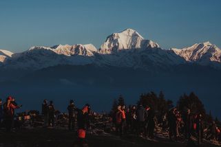 V Himaláji se po pádu laviny pohřešuje 10 horolezců - Novinky