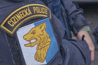 Cizinka pobírala dávky bez pobytu v Česku. Z úřadů vylákala 750 tisíc