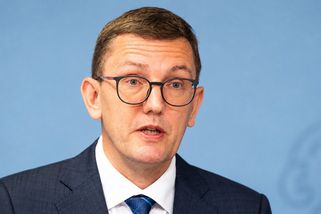 Nastal čas udělat Rusům z rafinerií kůlničku na dř...