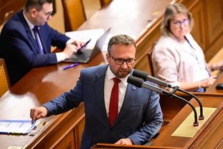 Jurečka se opřel do vlády: Přišli s obrovským dluhem a první, na kom chtějí šetřit, jsou lidé po padesátce