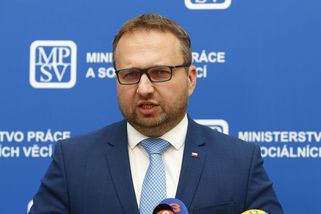 Odbory požadují růst tarifních platů o desetinu, i Jurečka chce lidi lépe zaplatit - Novinky