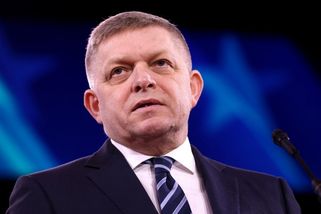 Fico plní slib Rusku. Slovensko obnovuje vojenské kontakty