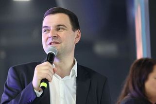 sinmed.cz/politika/fanousci-motoristu-zesmesnuji-prezidentsky-par-impulzem-je-macinkuv-prispevek-1318.html?utm_source=www.seznam.cz&utm_medium=seznam_distribuce&utm_campaign=lide