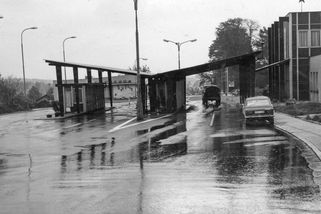 Útěk obrněncem přes železnou oponu u Pomezí roku 1964 nevyšel. Ženu zastřelili, muže zavřeli - Médium.cz