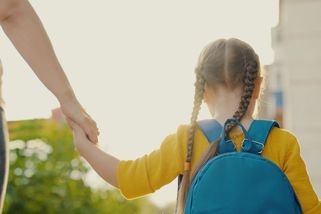 Dávky nepřišly. A žena s dcerou skončily kvůli selhání státu bez domova - Seznam Zprávy