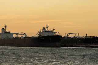 Venezuelskou ropu zpracovávají Američané - Novinky