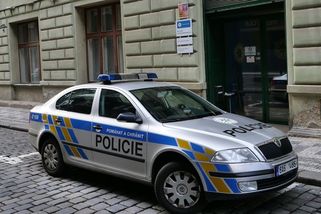 Policie obvinila vedoucího kroužku z Liberce ze znásilnění už sedmé dívky. Bylo jí méně než pět - Novinky