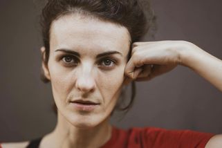 Jitka (37): Kvůli vedru jsme si koupili dražší ventilátor. Sousedka nás nařkla, že těžíme bitcoiny, a způsobila nám problémy