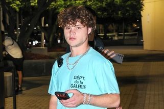 Podělal jsem to! Slavný influencer nečetl celou smlouvu a teď hořce lituje