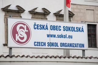 Sokolům se vrátí pět milionů z peněz odcizených bývalou zaměstnankyní - Novinky