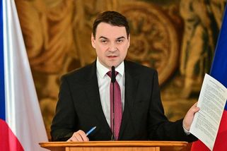 Nehraju si na znalce, v komunální politice nic nezakazuji, říká Macinka
