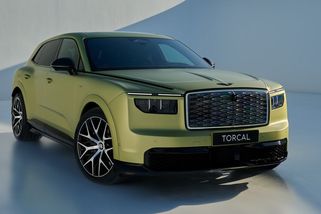 Bentley ukázalo svůj první elektromobil. Je rychlý, designem si jistí nejsme - Garáž.cz