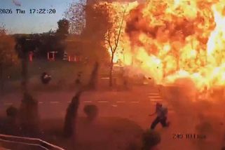 To bylo o vlásek. Kamera zachytila úprk muže u Kyjeva před dronem | Novinky.cz: Zahraniční