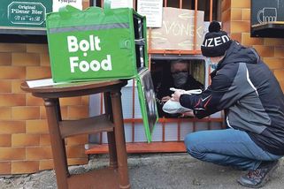 Uklidíme a lidi můžou chodit, těší se hospodská - Novinky
