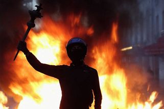 Bereme si naši budoucnost. Druhé dějství ve Francii a Itálii přijde zase v sobotu, hrozí nové hnutí - Novinky