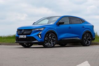 Pozor, neplést s BMW! Vlajkový Renault Rafale vypadá úžasně, navíc zlevnil o 130 tisíc. Stačí překousnout jediný kompromis - Garáž.cz