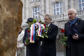 Vrchní žalobci potvrdili pravomocné odložení případu tragické střelby na fakultě - Novinky